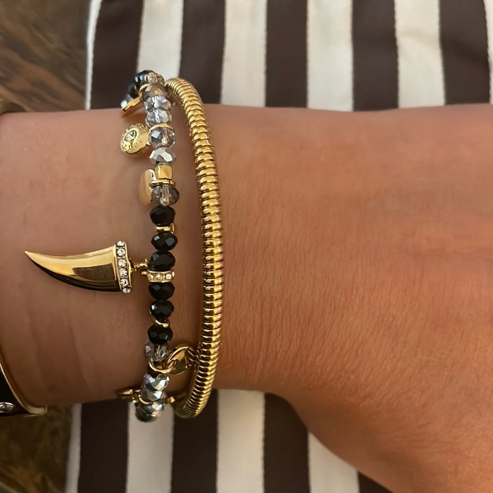 Hendri Bendel double layer cuff